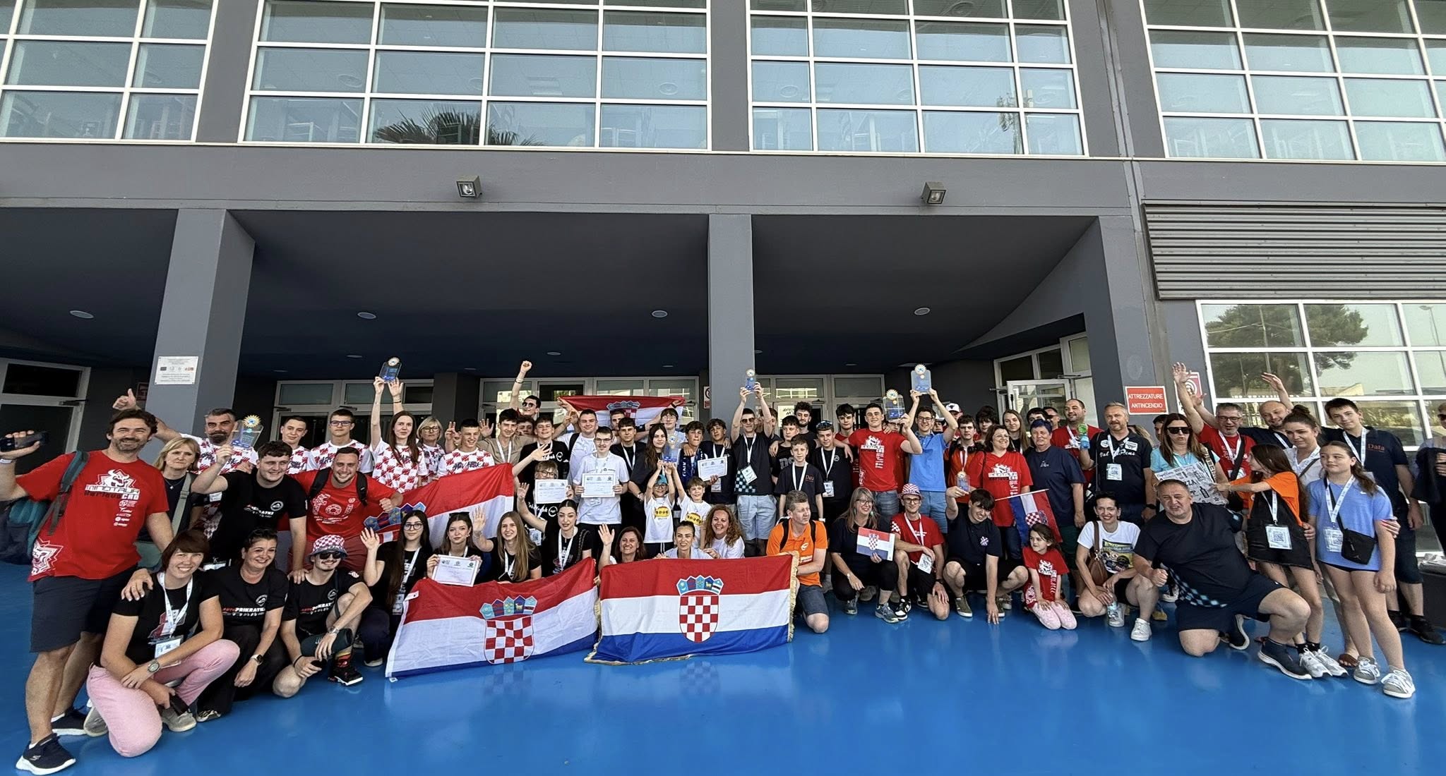 Bari-skupna-fotografija